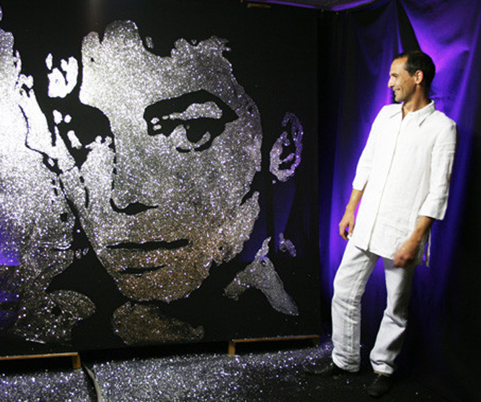 Glitter artist painter show