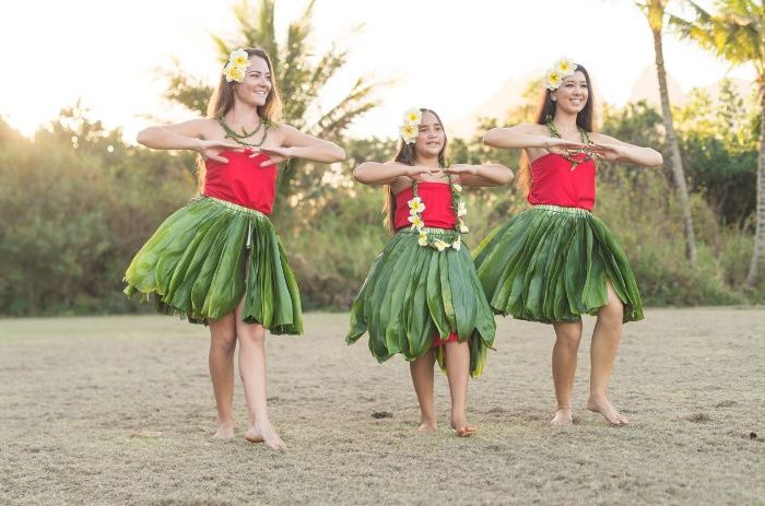 Hawaiian dancer