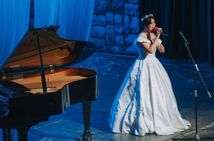 Singers (Jazz, Pop, and Opera, classical and more)